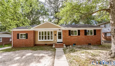 2010 Walton St, Petersburg, VA 23805