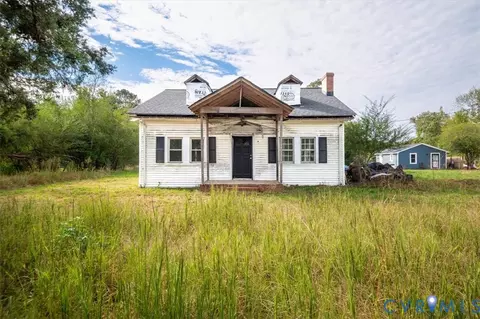 18353 Mountain Rd, Montpelier, VA 23192