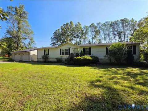 1440 Clancie Rd, Shacklefords, VA 23156