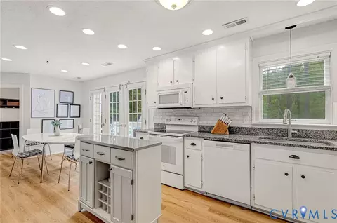 Kitchen - 6035 Studley Rd, Mechanicsville, VA 23116 photo 2 of 5
