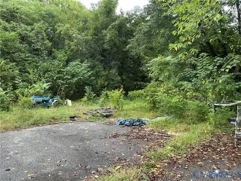 613 Cameron St, Petersburg, VA 23803