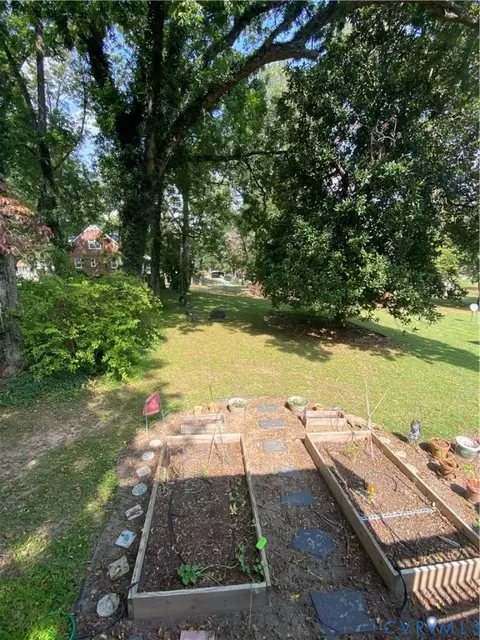 Exterior - 305 E 5th Ave, Kenbridge, VA 23944 photo 7 of 7