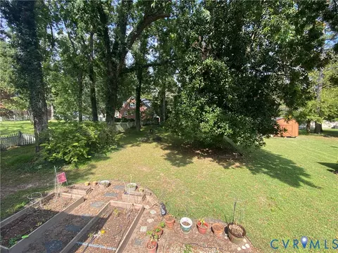 Exterior - 305 E 5th Ave, Kenbridge, VA 23944 photo 6 of 7