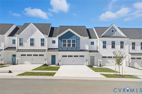 6806 Sunrise Oasis Ln, Midlothian, VA 23112
