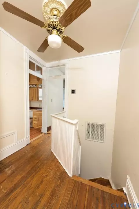 Entry Way - 12 N Plum St, Richmond, VA 23220 photo 4 of 5