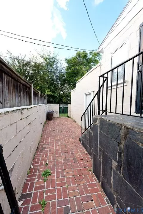 Exterior - 12 N Plum St, Richmond, VA 23220 photo 3 of 5