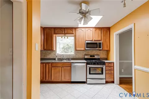 Kitchen - 7402 Three Chopt Rd, Richmond, VA 23226 photo 3 of 3