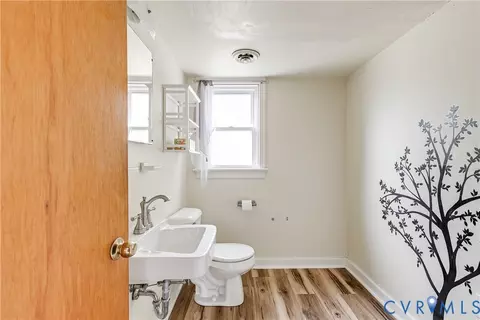 Bath - 7402 Three Chopt Rd, Richmond, VA 23226 photo 4 of 4