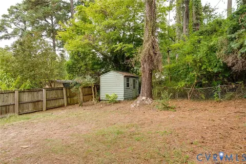 Exterior - 7402 Three Chopt Rd, Richmond, VA 23226 photo 2 of 2