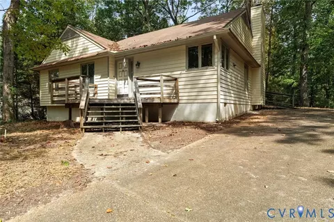 6090 Campaign Trl, Mechanicsville, VA 23111