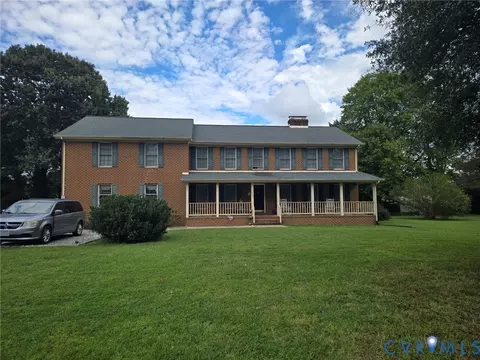 2660 N Oak Ln, West Point, VA 23181