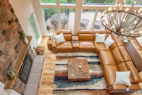 564 Pedlars Edge Dr, Wintergreen, VA 22967