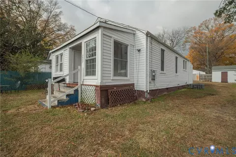 3057 Maury St, Richmond, VA 23224 photo 4