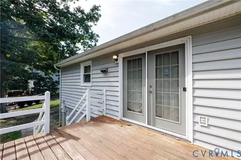 3129 Loganwood Dr, Colonial Heights, VA 23834