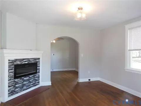 Living - 100 E Broad Rock Rd, Richmond, VA 23224 photo 1 of 5