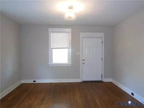 Living - 100 E Broad Rock Rd, Richmond, VA 23224 photo 2 of 5