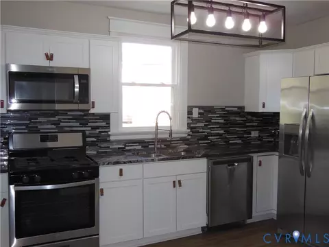 Kitchen - 100 E Broad Rock Rd, Richmond, VA 23224 photo 1 of 3