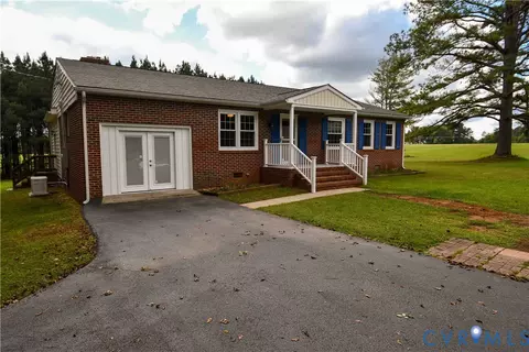 288 Daniel Rd, Blackstone, VA 23824