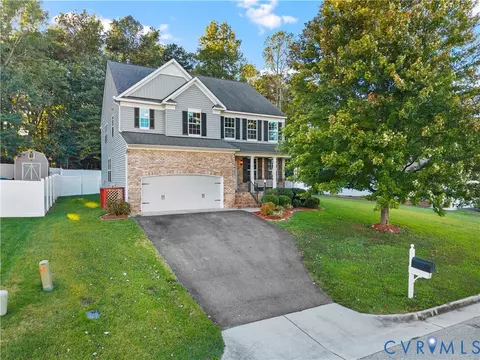 Exterior - 4512 Tosh Ln, Chester, VA 23831 photo 2 of 9
