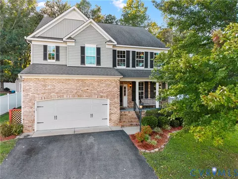 4512 Tosh Ln, Chester, VA 23831