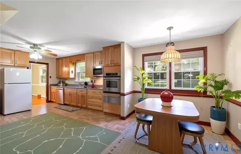 Kitchen - 10920 Stepney Rd, Chester, VA 23831 photo 2 of 2