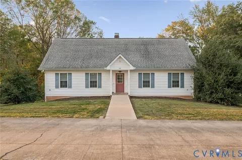 542 Ampthill Rd, Cartersville, VA 23027