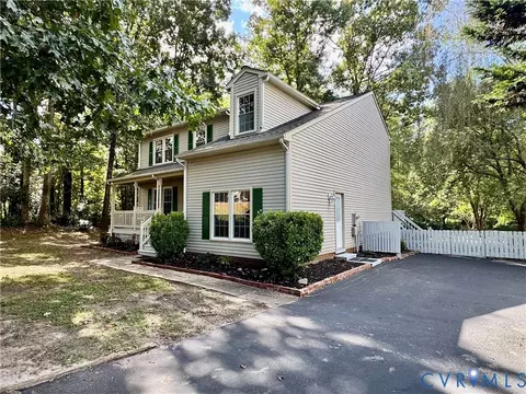 11018 Heathstead Rd, Chester, VA 23831 photo 2
