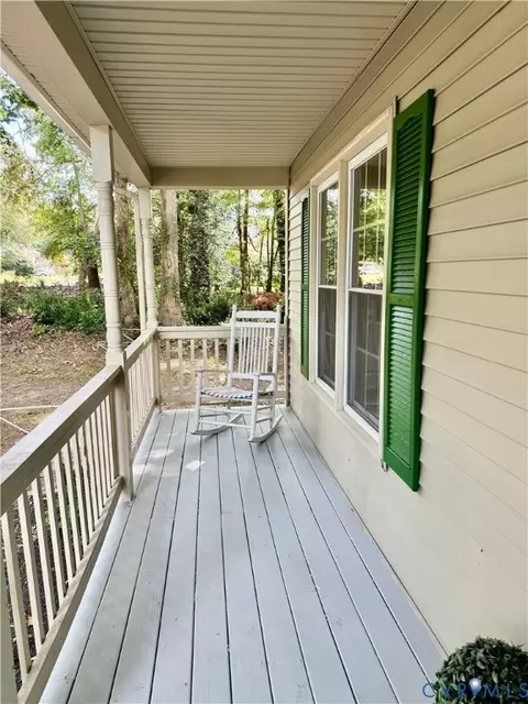 11018 Heathstead Rd, Chester, VA 23831 photo 4