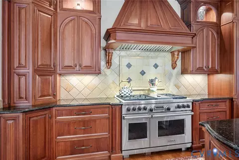 Kitchen - 2725 Stonegate Ct, Midlothian, VA 23113 photo 5 of 8