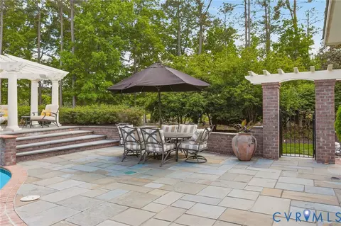 Exterior - 2725 Stonegate Ct, Midlothian, VA 23113 photo 11 of 17