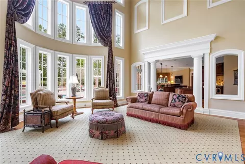 Living - 2725 Stonegate Ct, Midlothian, VA 23113 photo 3 of 5