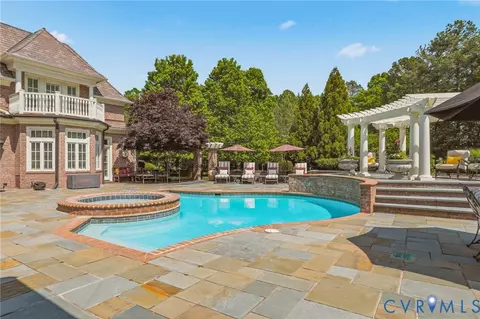 Exterior - 2725 Stonegate Ct, Midlothian, VA 23113 photo 7 of 17