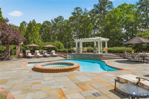 Exterior - 2725 Stonegate Ct, Midlothian, VA 23113 photo 8 of 17