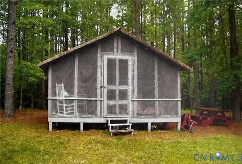 248 King Bee Trl, Brodnax, VA 23920