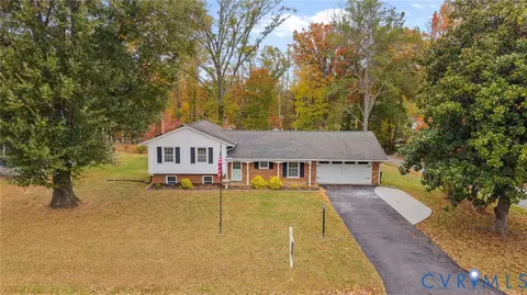 1300 Lee Dr, Farmville, VA 23901