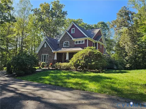 2422 Bridgewater Dr, Maidens, VA 23102