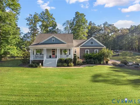 20710 River Rd, Chesterfield, VA 23838