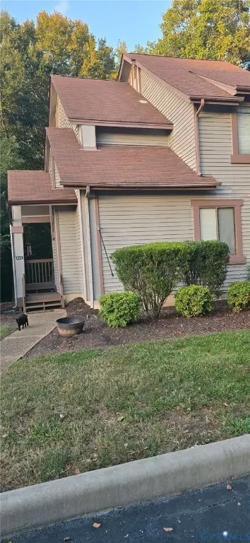 220 Misty Point Ln, Newport News, VA 23603