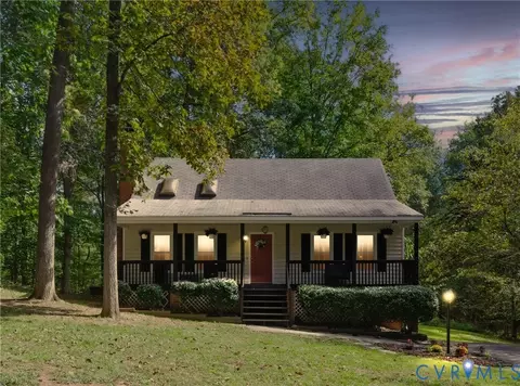 7136 Velvet Antler Dr, Midlothian, VA 23112