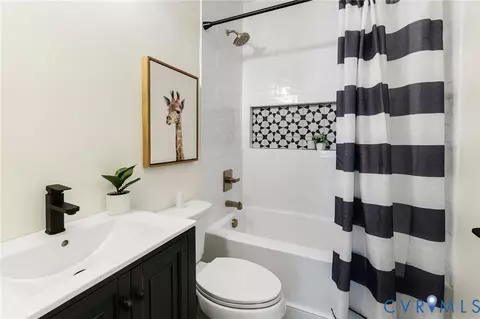 Bath - 321 S Laurel St, Richmond, VA 23220 photo 1 of 2