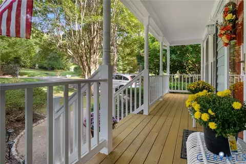 7112 Deer Thicket Dr, Midlothian, VA 23112