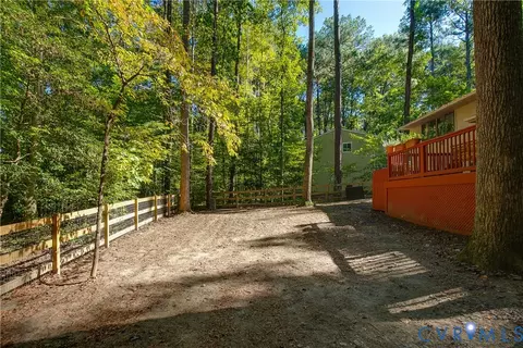 Exterior - 4602 Painted Post Ln, Midlothian, VA 23112 photo 6 of 13