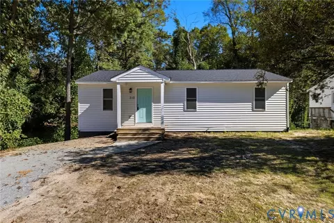 310 Stratton St, Crewe, VA 23930