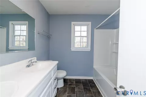 Bath - 11515 Patillo Rd, Dewitt, VA 23840 photo 2 of 5