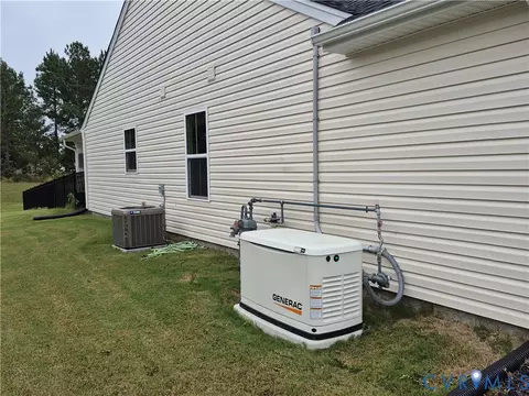 7430 E Danube Loop, New Kent, VA 23124 photo 3