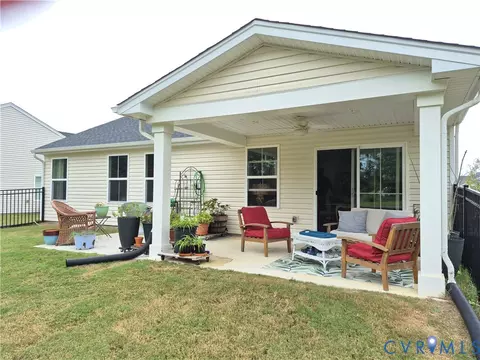 7430 E Danube Loop, New Kent, VA 23124 photo 4