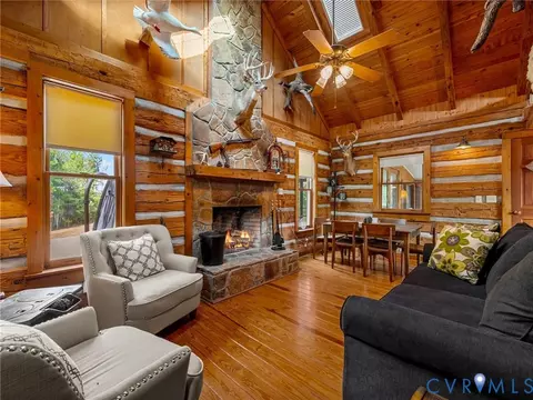 837 Briery Hills Dr, Meherrin, VA 23954