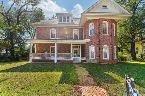 107 W End Blvd, Emporia, VA 23847