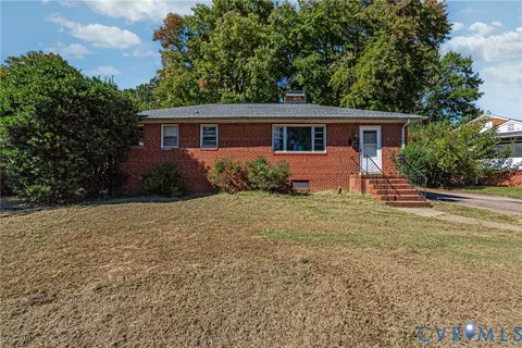 7402 Oakmont Dr, Henrico, VA 23228