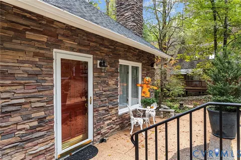 Exterior - 3209 Shadow Oaks Rd, Midlothian, VA 23112 photo 14 of 14
